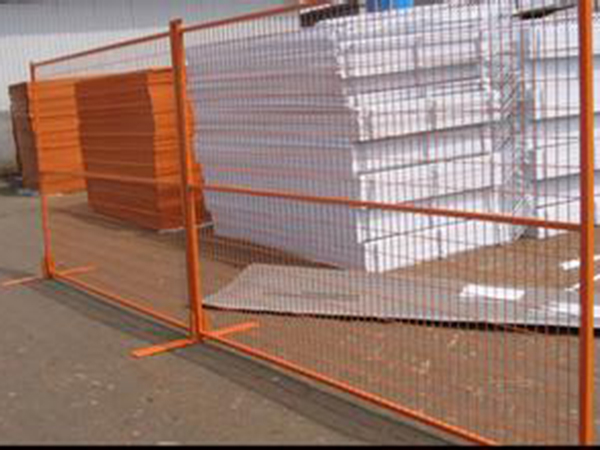 临时防护栏 - 安平县沃达金属丝网制造有限公司图片2