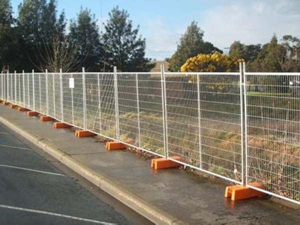 临时防护栏 - 安平县沃达金属丝网制造有限公司图片4