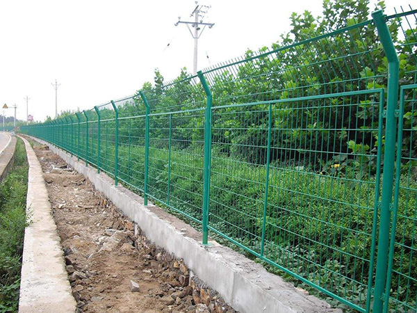 常州公路护栏网 - 安平县沃达金属丝网制造有限公司图片7