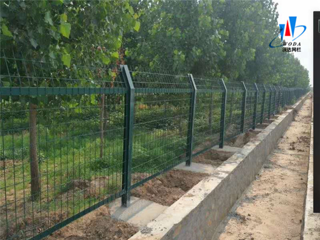公路隔离栅 - 安平县沃达金属丝网制造有限公司图片5